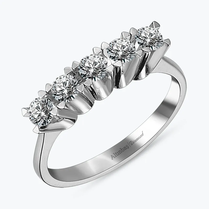 Prix Cassé Bague Diamant Cinq Pierres